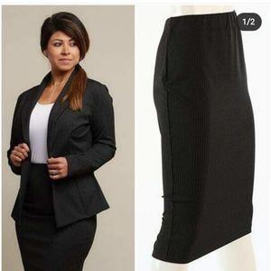 NWT Med Piphany Met Pencil Skirt